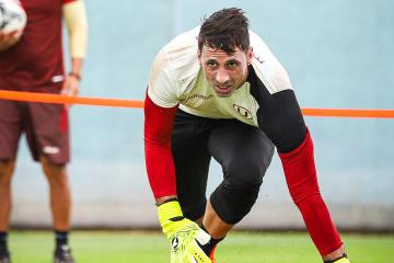 Britos terminó lesionado el Clásico y sería baja por casi un mes en la 'U'