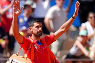 Djokovic avanzó a cuartos de final en París