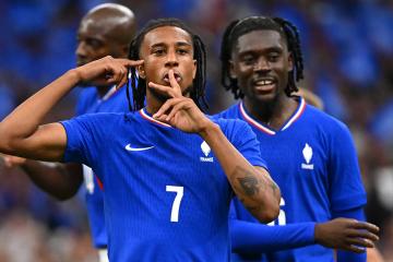 Francia goleó a Estados Unidos en su debut en París 2024