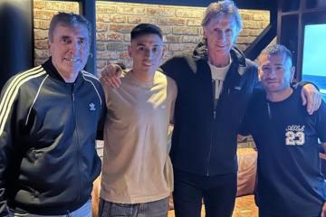 Gareca se encuentra de gira visitando a futbolistas chilenos