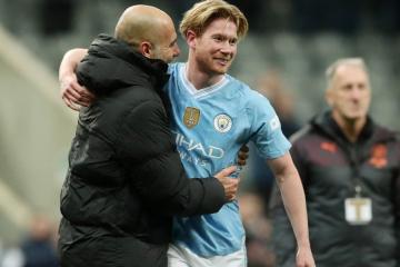 Guardiola descartó la salida de De Bruyne