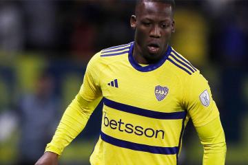 Luis Advíncula fue incluido en el equipo de la semana de la Copa Sudamericana