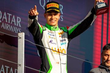 ¡Histórico! Matias Zagazeta se subió al podio en la sprint de Gran Bretaña en la F3