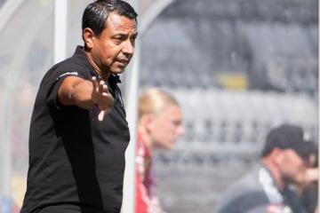 Solano espera que "se dé" fichaje de Tapia a Boca Juniors y elogió a Advíncula