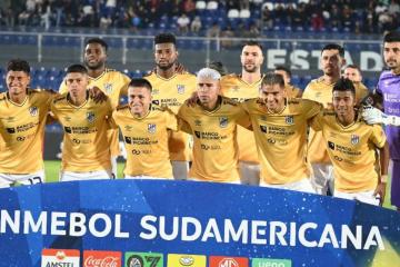 Con Quevedo de titular, la Católica perdió ante Libertad en la Sudamericana