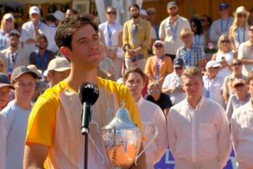 Borges logró el título en Bastad tras vencer a Nadal