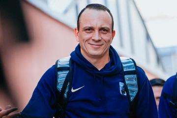 Alejandro Restrepo, entrenador de Alianza Lima, se refirió al debut ante César Vallejo este sábado en Trujillo por el Torneo Clausura. El DT íntimo señaló que el tener al 100% del plantel disponible es algo importante de cara al cotejo ante los poetas.  ""El semestre pasado sufrimos mucho con el tema de lesiones, hemos recuperado a varios futbolistas y hoy por hoy tenemos al 100% del plantel está disponible, para nosotros como entrenadores es importante poder escoger en la nómina", afirmó Restrepo.  El DT í
