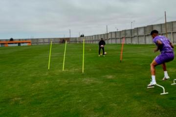 Paolo Guerrero entrenó en solitario en Villa Poeta