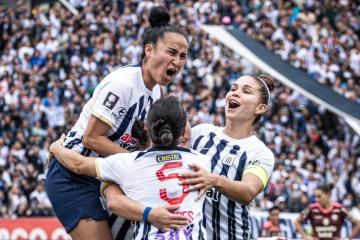 Dorador: "Hay que empezar a seguir más a las chicas del fútbol femenino"