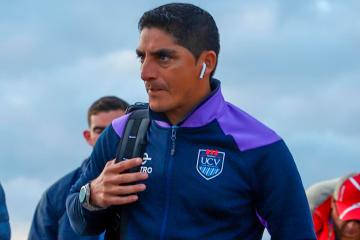 ¡'Chicho' no va más en Vallejo! Salas dejó de ser DT del equipo 'Poeta'