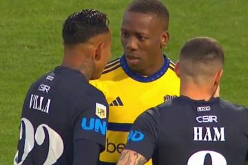 Advíncula fue titular en empate de Boca Juniors de visita