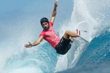 Semifinales de surf fueron reprogramadas por mal clima en Tahití