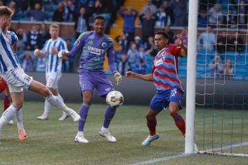 Copenhague, con López de titular, clasificó a la Conference League