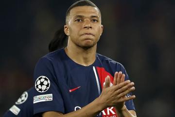 Mbappé reclama millonaria deuda al PSG