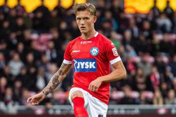 Con asistencia de Sonne,  Silkeborg venció por 3-2 a Viborg por la liga danesa