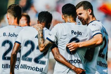 Peña se perfila como titular para duelo ante PAOK en la Champions