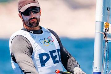 Sigue entre los mejores: Stefano Peschiera marcha cuarto en dinghy masculino