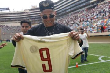 Ruidíaz: "Espero algún día volver a vestir la camiseta de la 'U'"