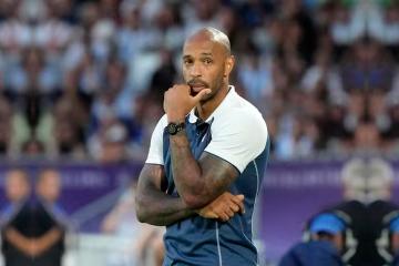 Henry anunció su renuncia como técnico de Francia
