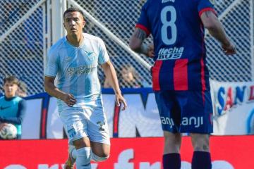 Atl. Tucumán sorprendió a San Lorenzo