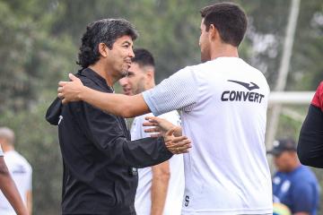 Víctor Rivera se despidió de Deportivo Municipal