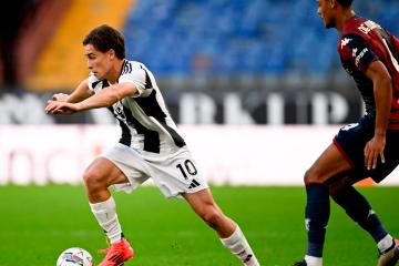 Juventus goleó 3-0 al Genoa y se apoderó de la cima de la Serie A