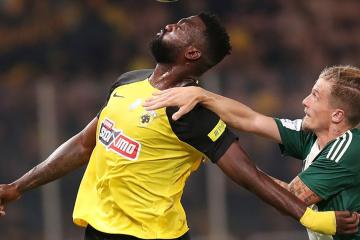 Callens fue titular en la victoria de AEK frente a Panathinaikos