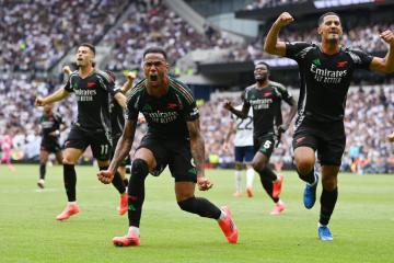 Arsenal venció al Tottenham en el derbi de Londres