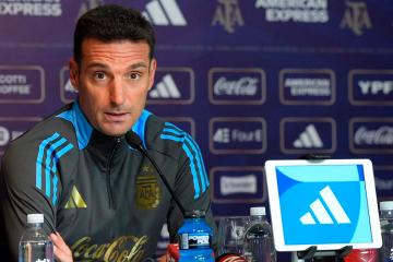 Scaloni: “El horario del partido del martes no ayuda al espectáculo”
