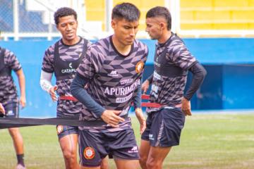 Manzaneda: "Voy a dar lo mejor de mí para ayudar al equipo a que permanezca en Primera División y tentar a la Sudamericana"