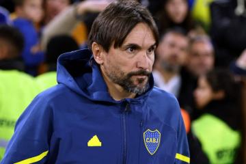 Advíncula se quedó sin técnico, Martínez renunció a Boca
