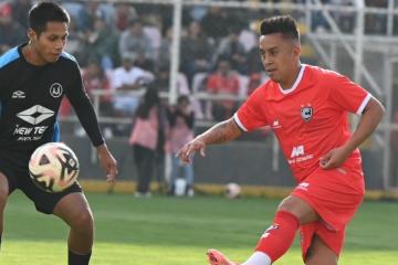 Christian Cueva marcó un doblete en partido amistoso de Cienciano en Cusco