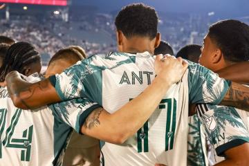 Araujo fue titular en caída de Portland Timbers