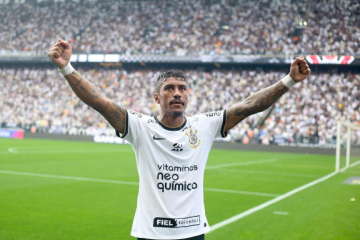 Paulinho anunció su retiro del fútbol profesional a los 36 años