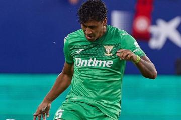 DT de Leganés explicó el ingreso de Tapia ante Bilbao