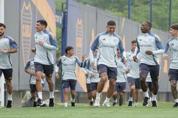 Gago va definiendo el equipo para duelo ante Deportivo Riestra