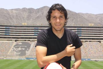 Miguel Torres: "La 'U' tiene todas las opciones para ser campeón nacional. Va por un buen camino"