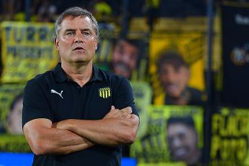 DT de Peñarol: "Lo único que vale es ganar la Libertadores, lo cual no será nada fácil"