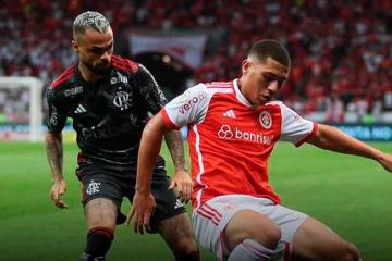 Internacional y Flamengo igualaron por el Brasileirao
