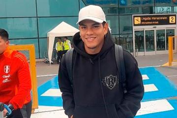 Joao Grimaldo llegó a Lima para sumarse a la selección peruana