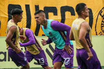 Almirón: “Como se dio el partido, el empate es lo más justo”