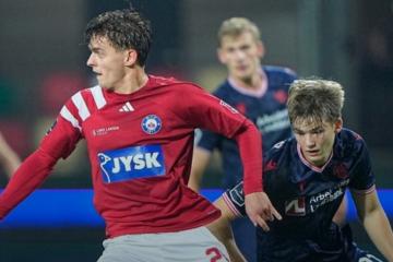 Con Sonne en la banca de suplentes, Silkeborg derrotó 6-0 a Holbaek por la Copa danesa
