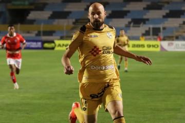 Juan Manuel Tévez renovó con Cusco FC