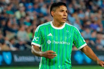 Bustos: “Para un jugador como Ruidíaz las puertas del club siempre estarán abiertas”