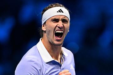 Alexander Zverev clasificó a semifinales del ATP Finals y dejó fuera a Carlos Alcaraz