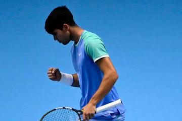 Carlos Alcaraz consiguió su primer triunfo en el ATP Finals