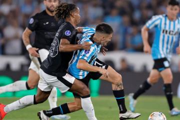 Carrillo: "Tenemos que saber jugar con el resultado a favor"