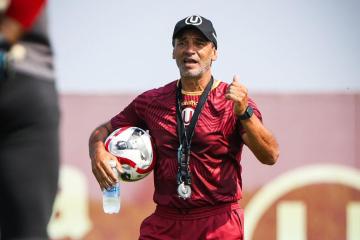 Bustos: "Los hinchas de otros equipos no querían campeonar, sino arruinarle el Cente