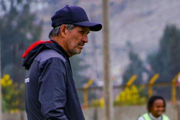 Navarro: “Hoy termina mi función como técnico en Sport Huancayo”