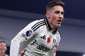 Fulham le dio vuelta a Brentford en los descuentos